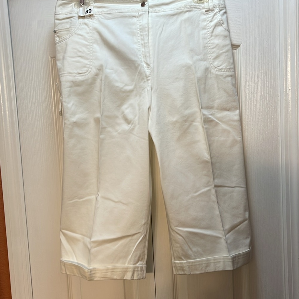 Capris - Picture 6 of 7